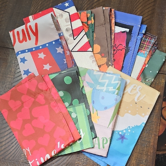 Colorful Holiday/seasonal Themed Garden Flag Bundle!! - Picture 1 of 13